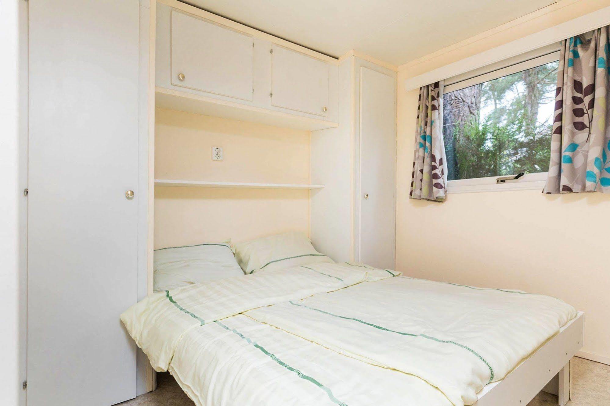 Camping Blauwe Meer Nv Hotel Lommel Ngoại thất bức ảnh